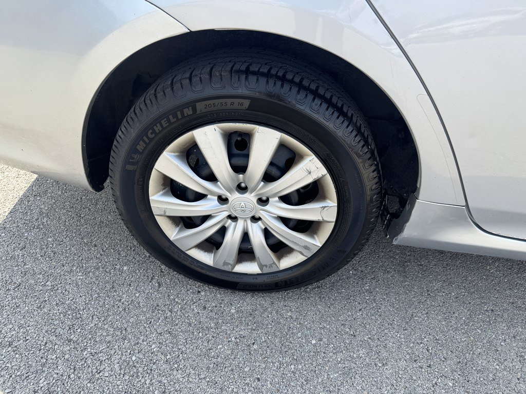 Used 2013 Toyota Corolla LE image 10