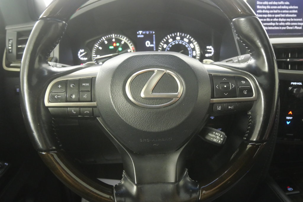Used 2021 Lexus LX 570 4WD w/ Sport Package image 21