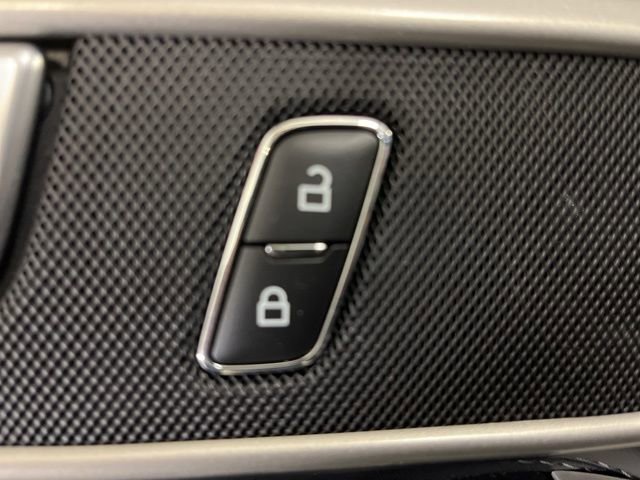 Used 2023 Ford Explorer XLT w/ Equipment Group 202A image 11