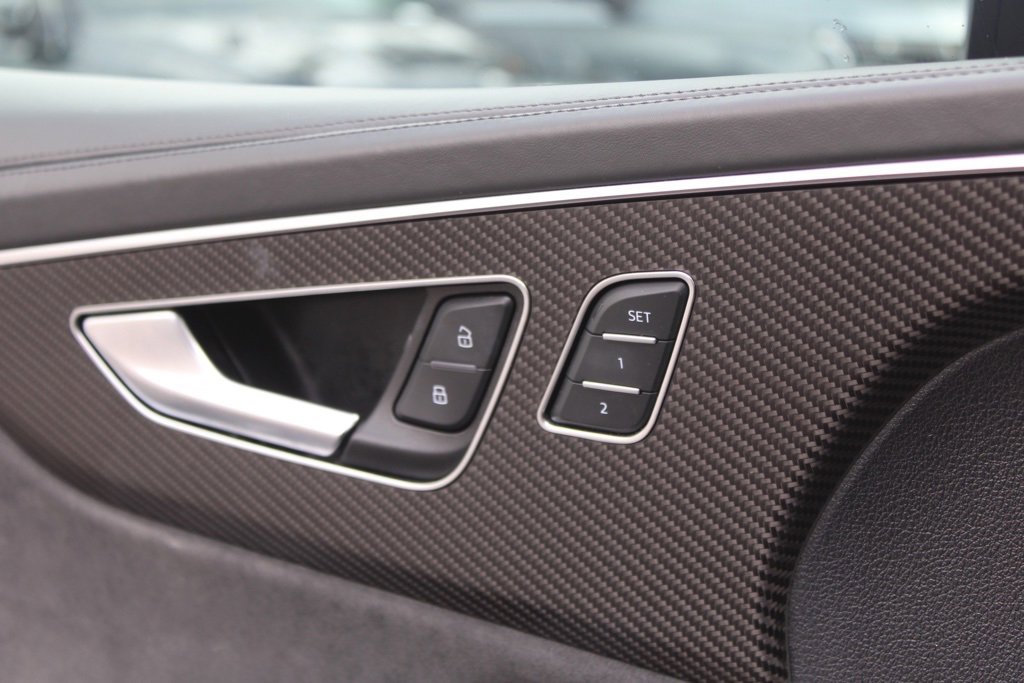 Used 2020 Audi RS Q8 w/ Carbon Optic Package image 11