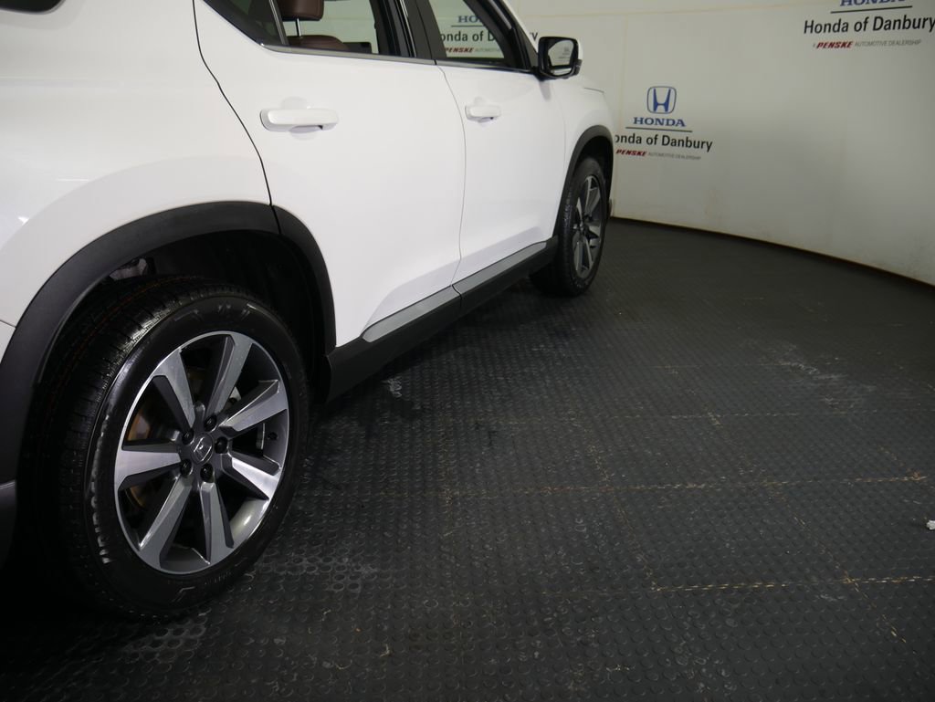 Used 2025 Honda Pilot Elite image 4