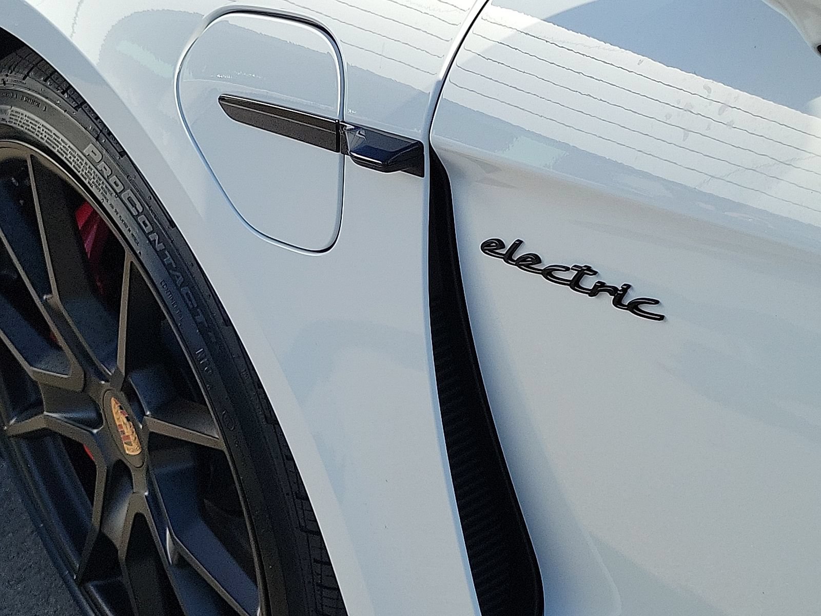 New 2025 Porsche Taycan GTS AWD/4WD image 29