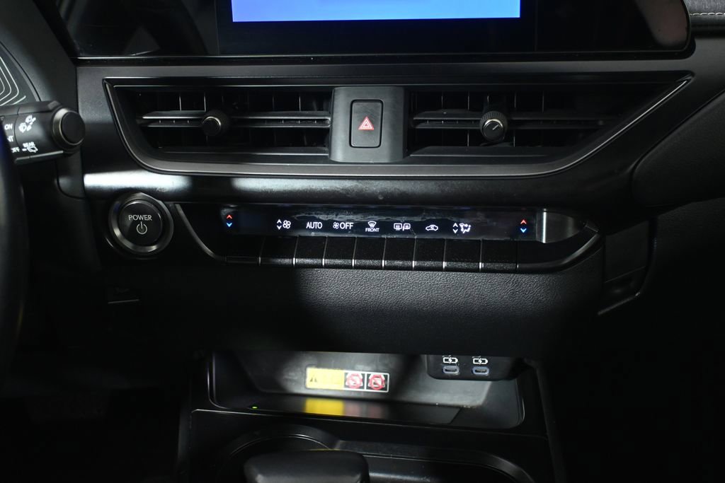 Used 2024 Lexus UX 250h AWD w/ Premium Package image 23