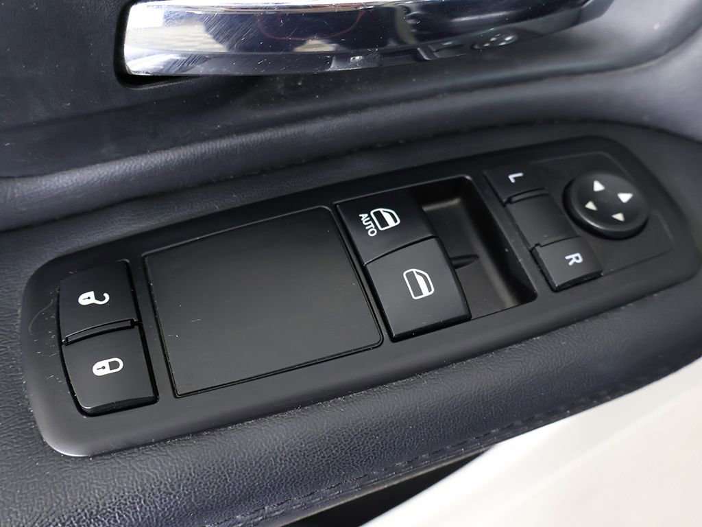 Used 2016 Dodge Grand Caravan American Value Package image 26