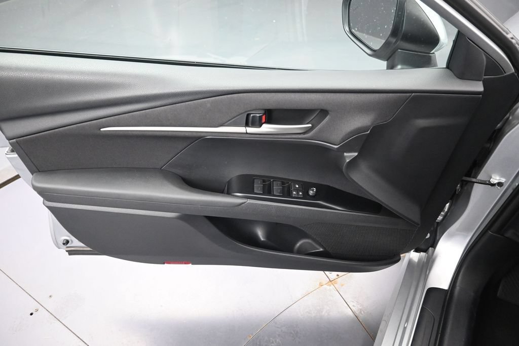 Used 2025 Toyota Camry LE FWD image 24