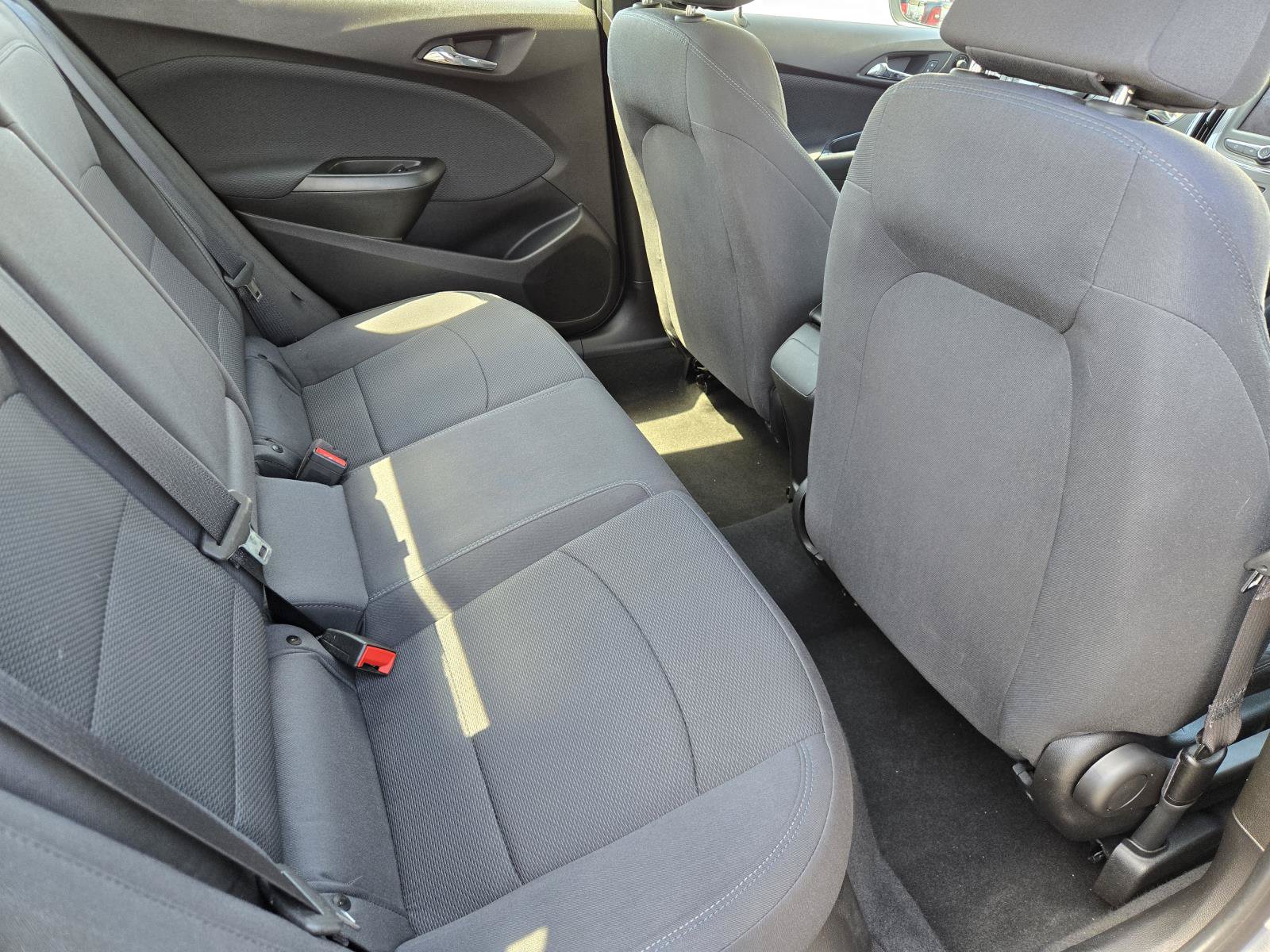 Used 2019 Chevrolet Cruze LT w/ Convenience Package FWD image 29