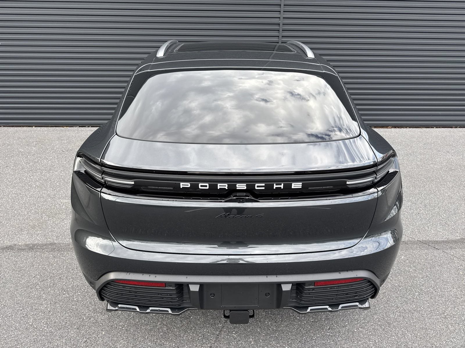 New 2025 Porsche Macan 4 Electric AWD/4WD image 8