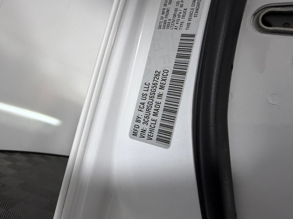 Used 2025 RAM 2500 Big Horn AWD/4WD image 32