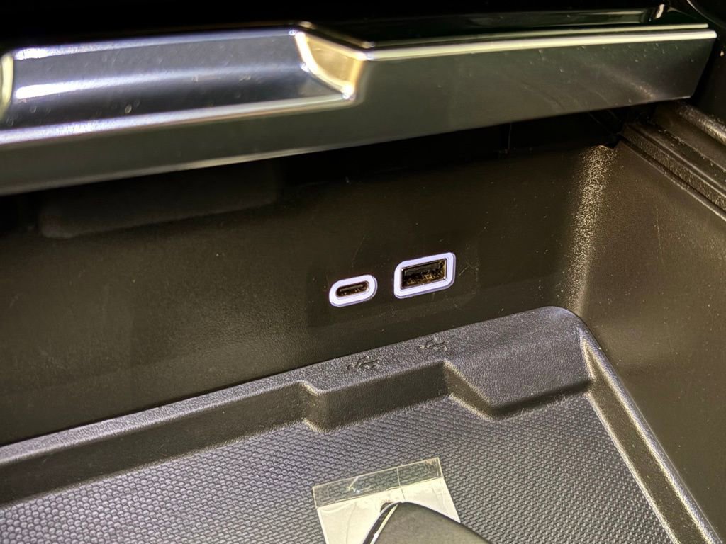Used 2025 GMC Yukon Denali image 33