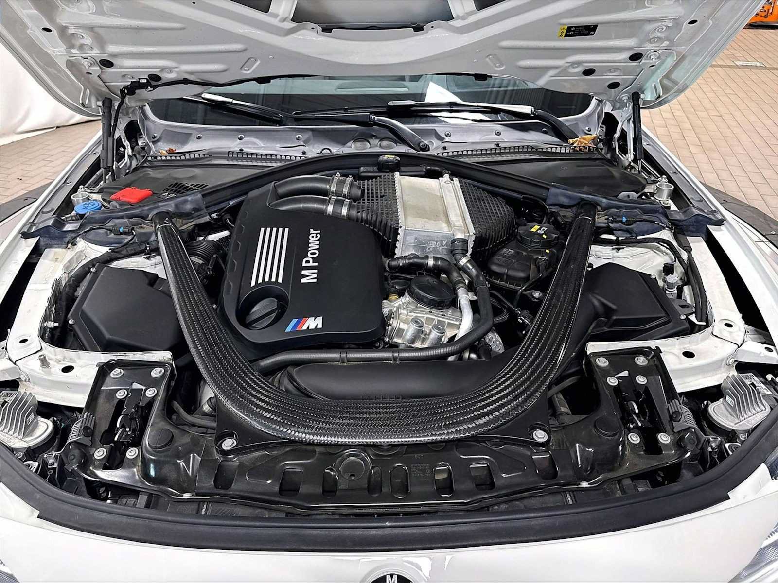 Used 2019 BMW M4 Coupe w/ Executive Package RWD image 36