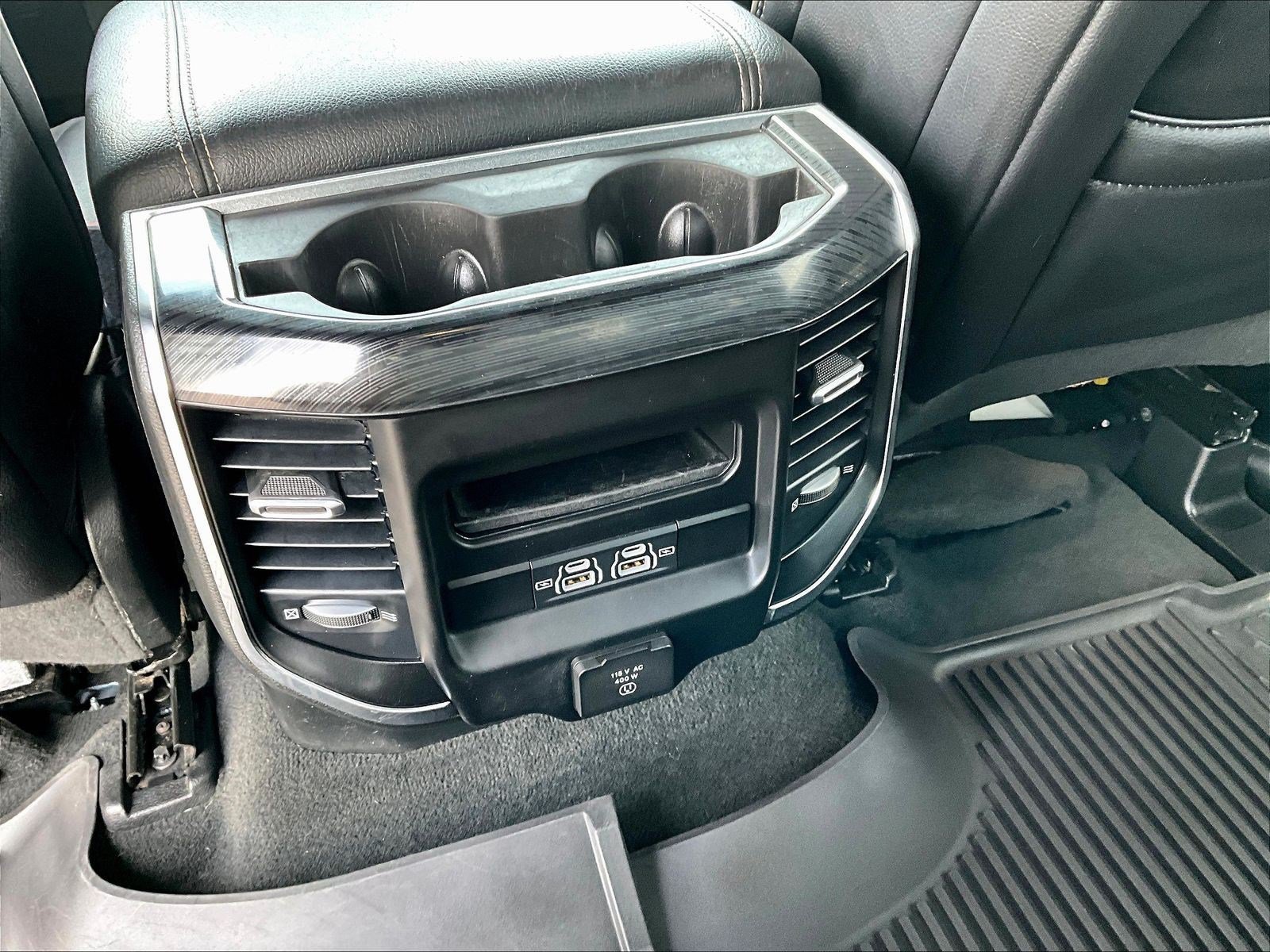 Used 2023 RAM 1500 Laramie AWD/4WD image 10
