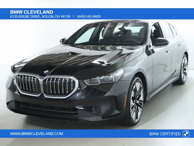 Certified 2025 BMW 530i xDrive w/ Premium Package image 1