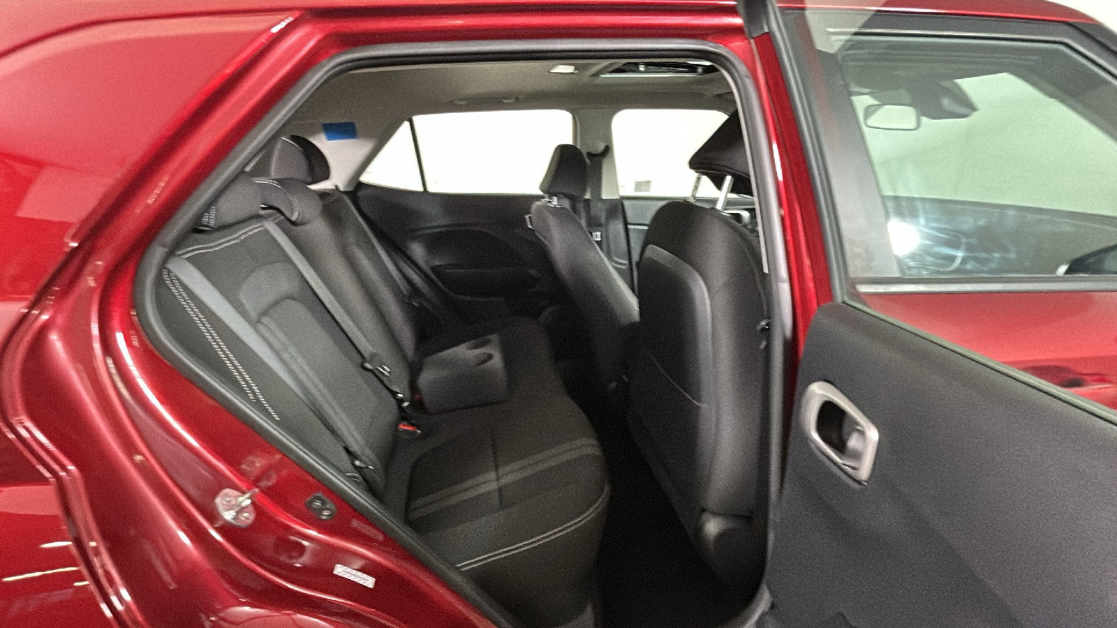 Certified 2024 Hyundai Venue SEL FWD image 35