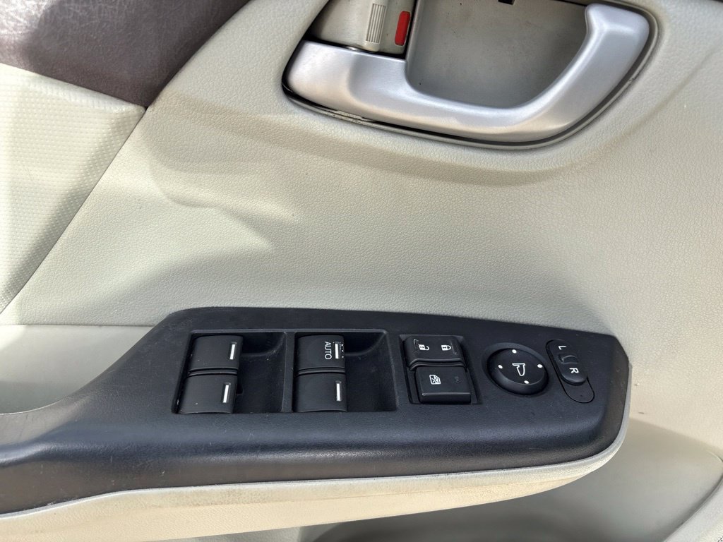 Used 2012 Honda Civic Natural Gas image 11