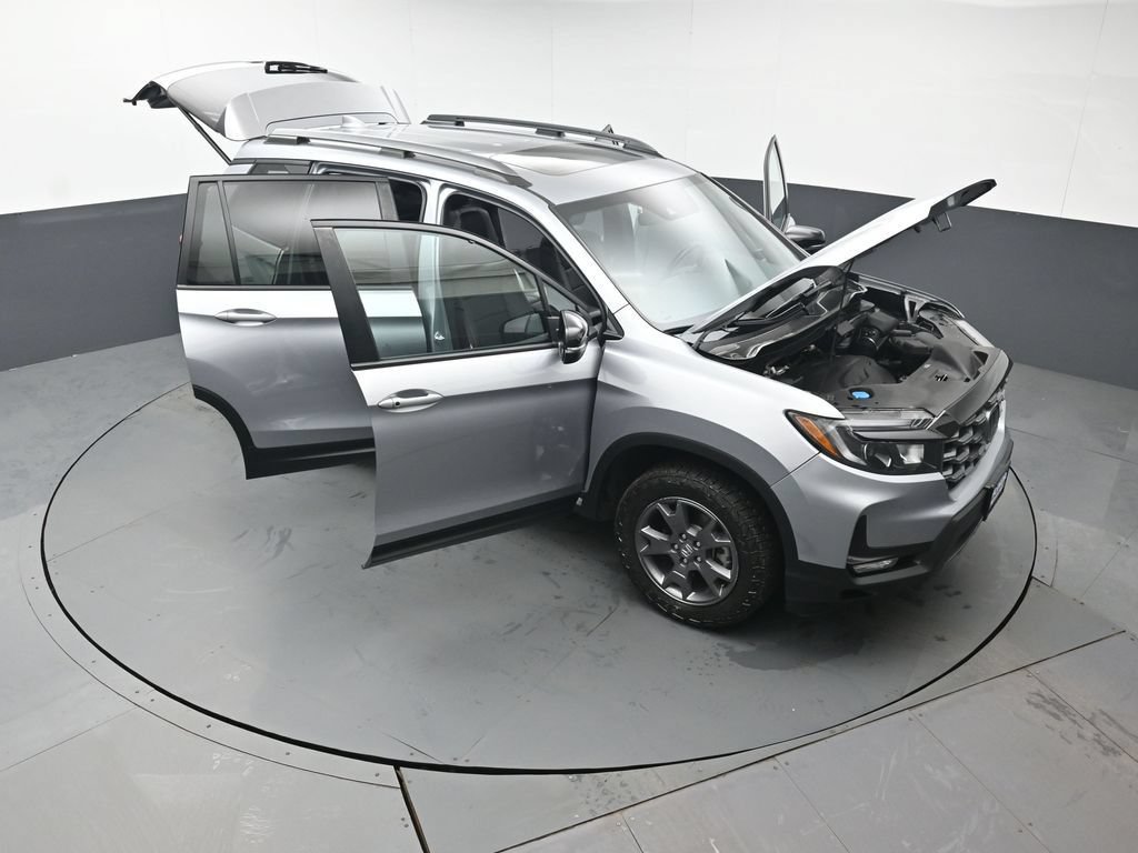 Certified 2024 Honda Passport TrailSport image 54