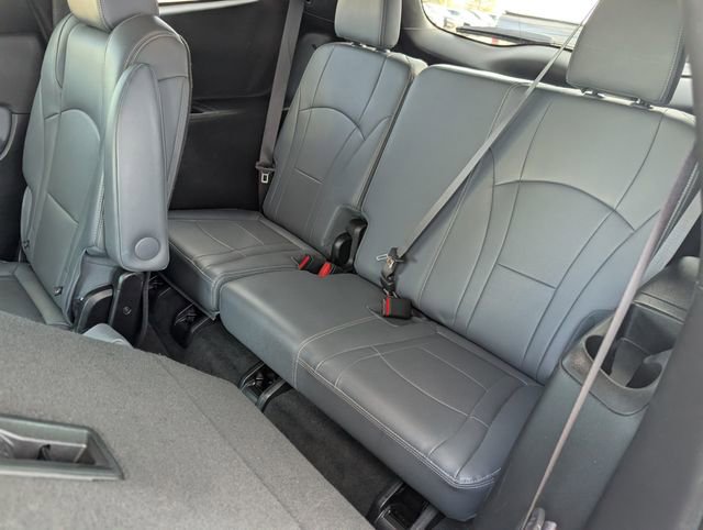 Used 2024 Buick Enclave Premium image 25