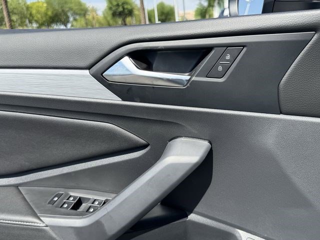Used 2025 Volkswagen Jetta Sport image 17