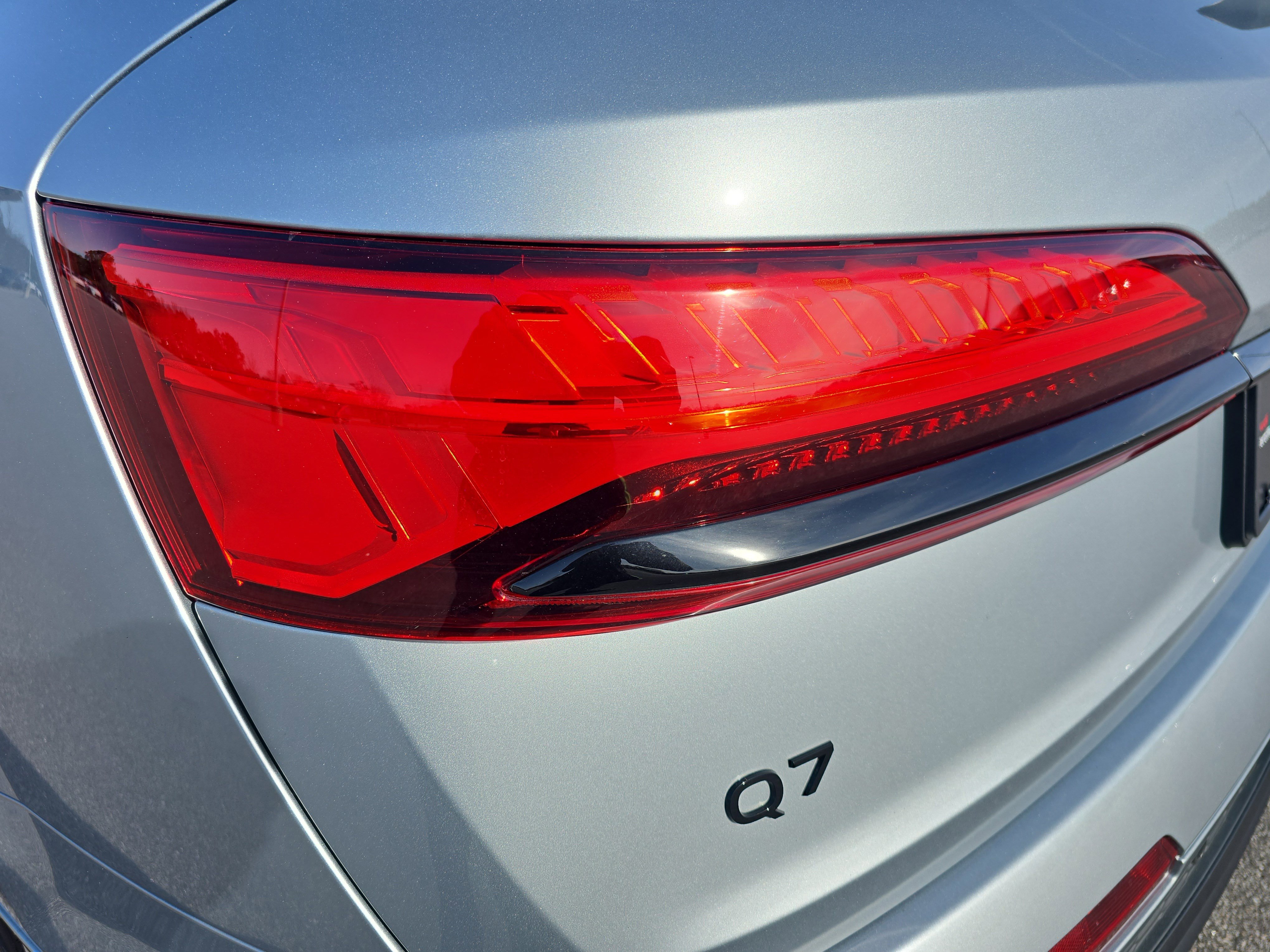 Certified 2025 Audi Q7 3.0T Prestige w/ Prestige Package image 33