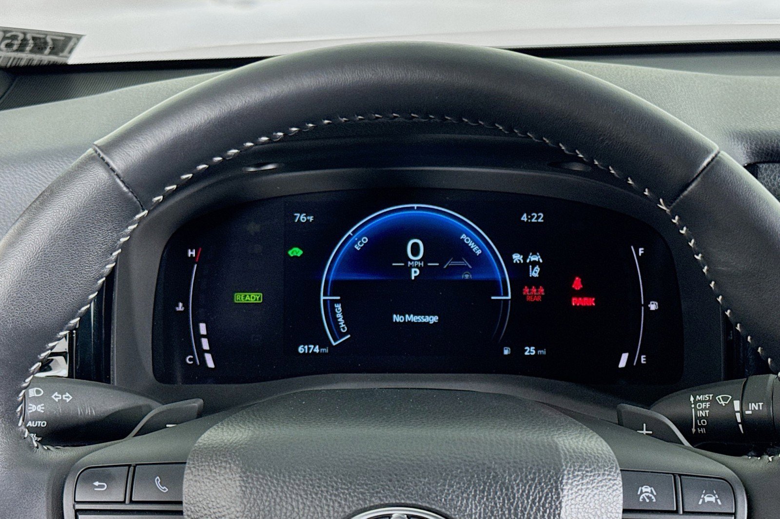 Used 2025 Toyota Camry SE w/ Convenience Package image 18