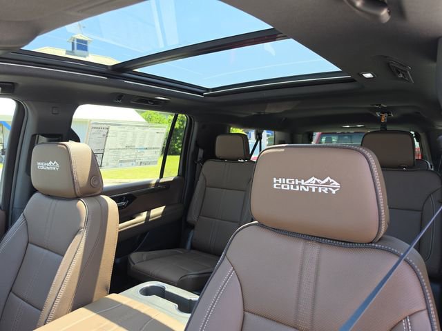 New 2026 Chevrolet Suburban High Country RWD image 24