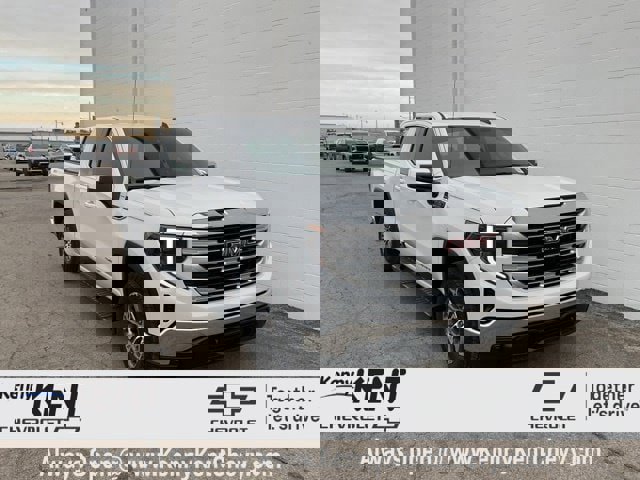 Used 2023 GMC Sierra 1500 SLE image 1