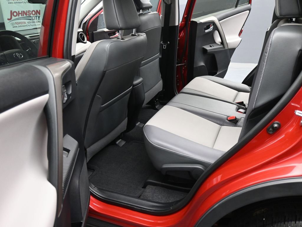 Used 2015 Toyota RAV4 Limited FWD image 16
