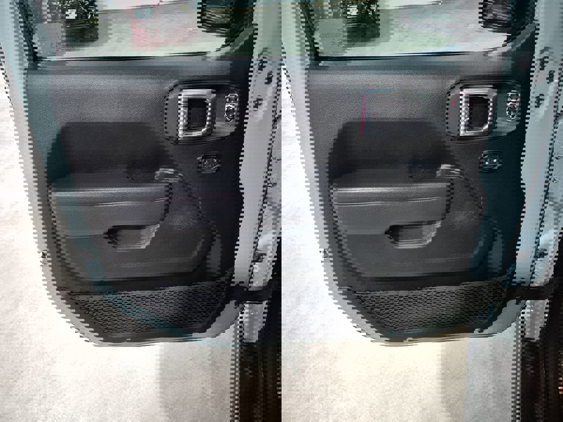 Used 2024 Jeep Wrangler Willys image 22