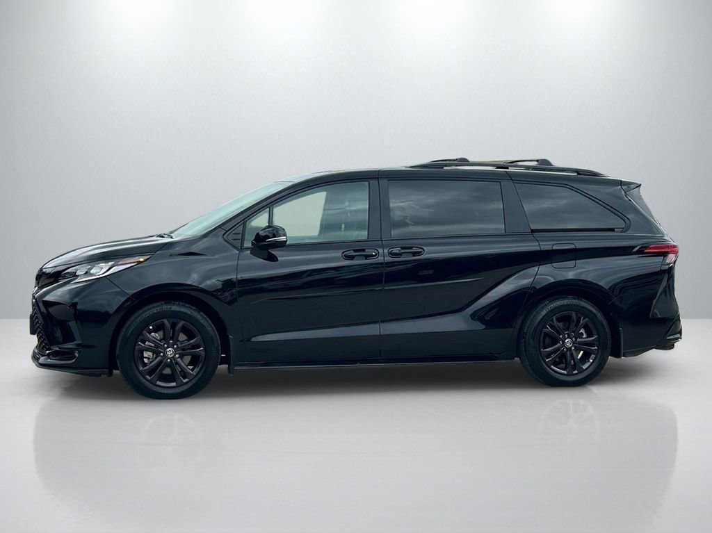Certified 2025 Toyota Sienna XSE w/ XSE Premium Package AWD/4WD image 8