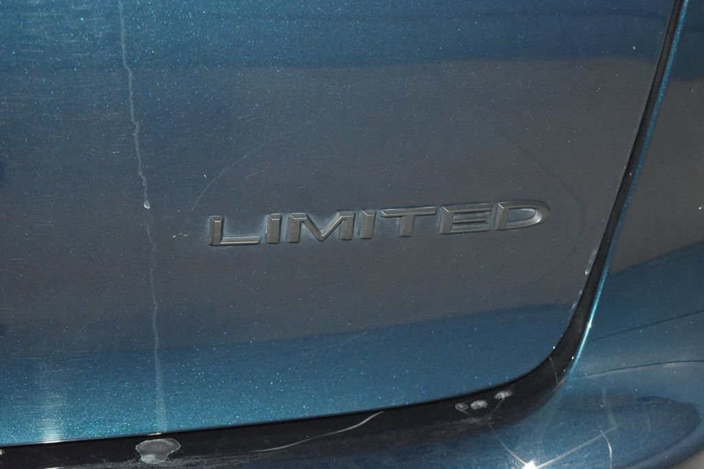 Used 2025 Chrysler Pacifica Limited image 31