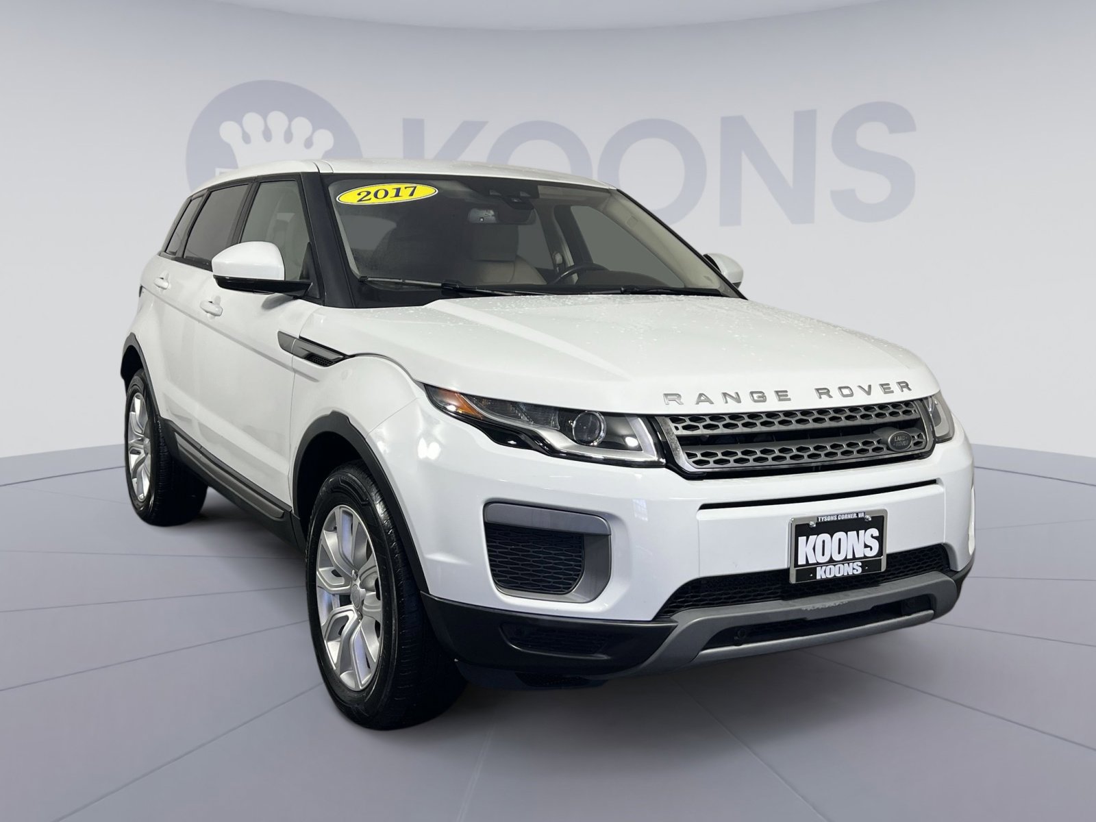 Used 2017 Land Rover Range Rover Evoque SE image 10