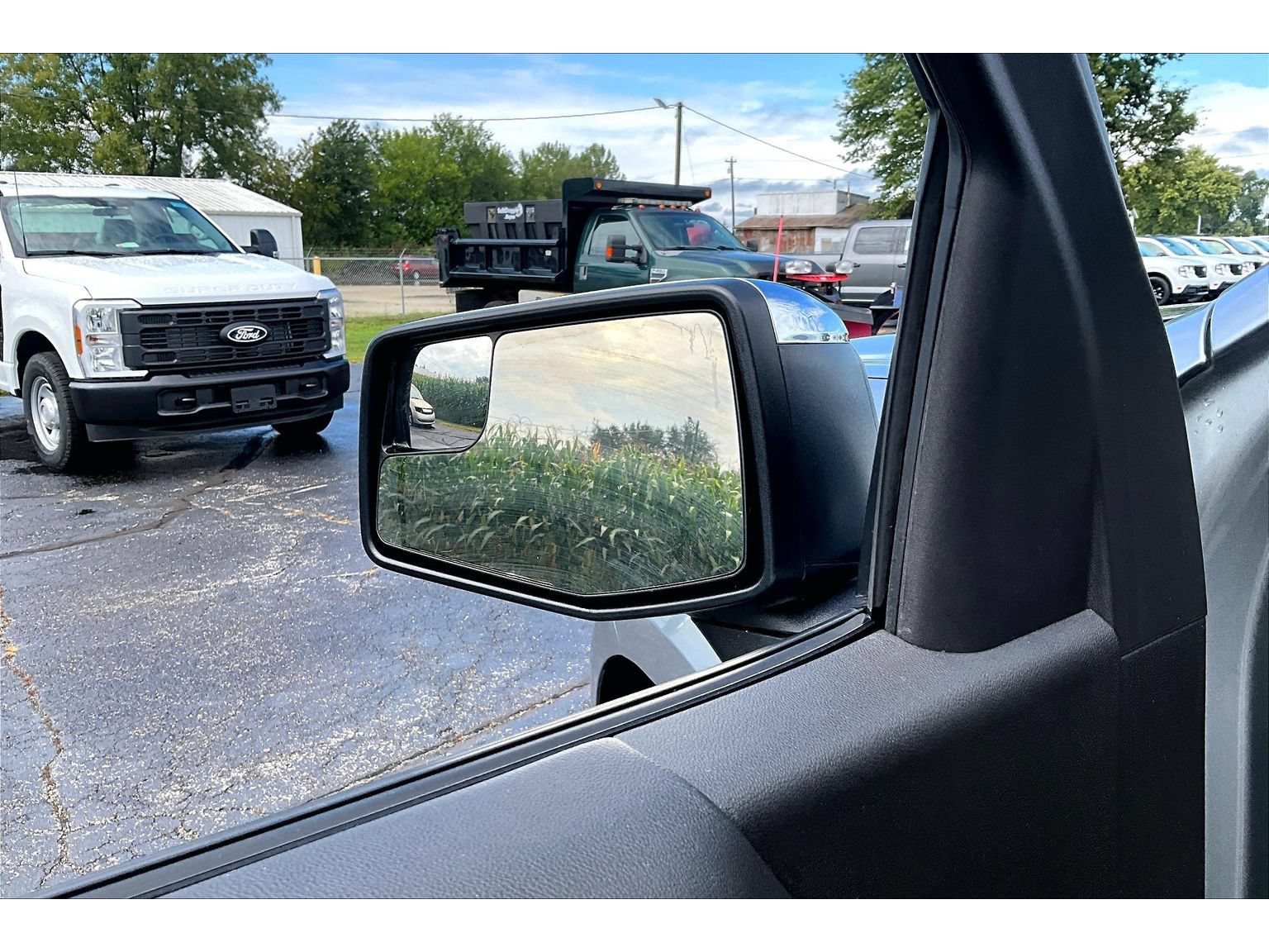 Used 2024 Chevrolet Silverado 1500 LT AWD/4WD image 32