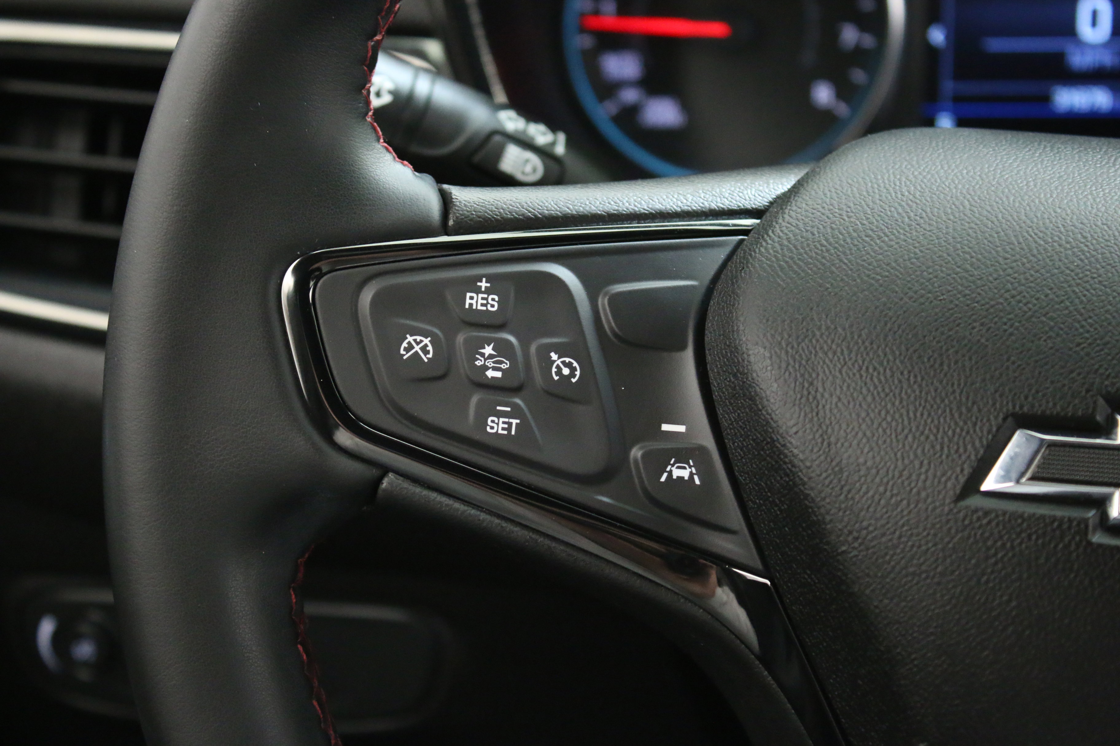 Used 2023 Chevrolet Equinox RS AWD/4WD image 14