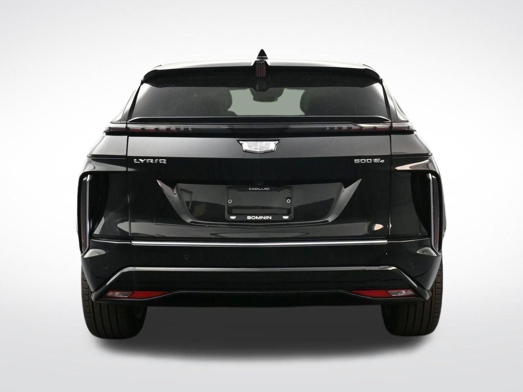 Used 2025 Cadillac Lyriq Luxury AWD/4WD image 4