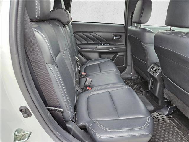 Used 2022 Mitsubishi Outlander SEL AWD/4WD image 17