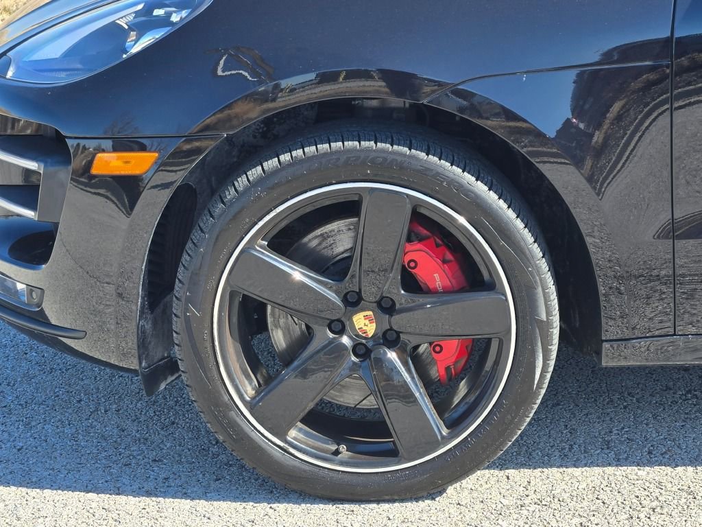 Used 2017 Porsche Macan Turbo image 14