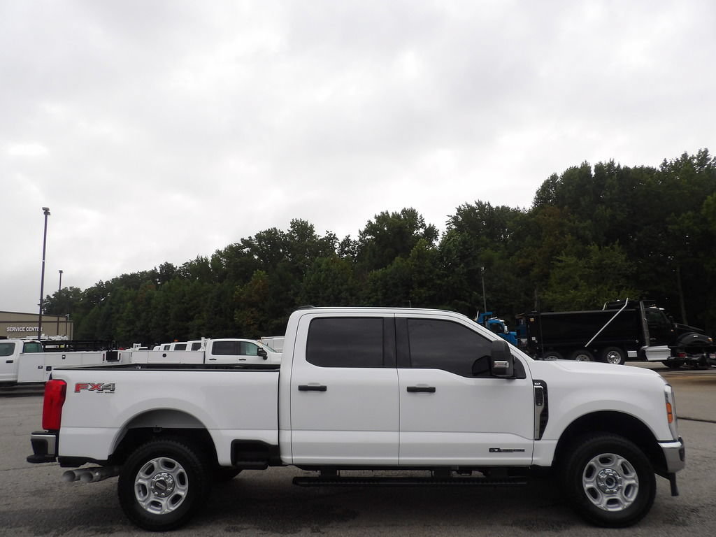 Used 2025 Ford F250 XLT w/ FX4 Off-Road Package AWD/4WD image 9