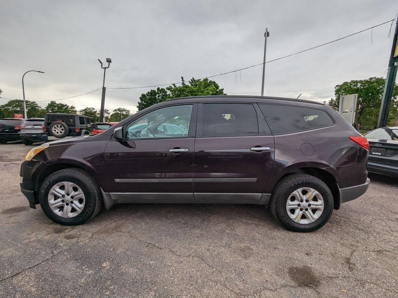 Used 2009 Chevrolet Traverse LS image 4