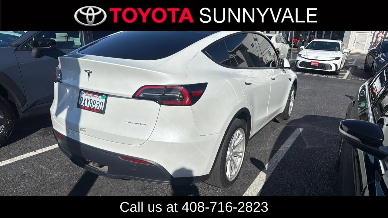 Used 2023 Tesla Model Y Long Range AWD/4WD image 2