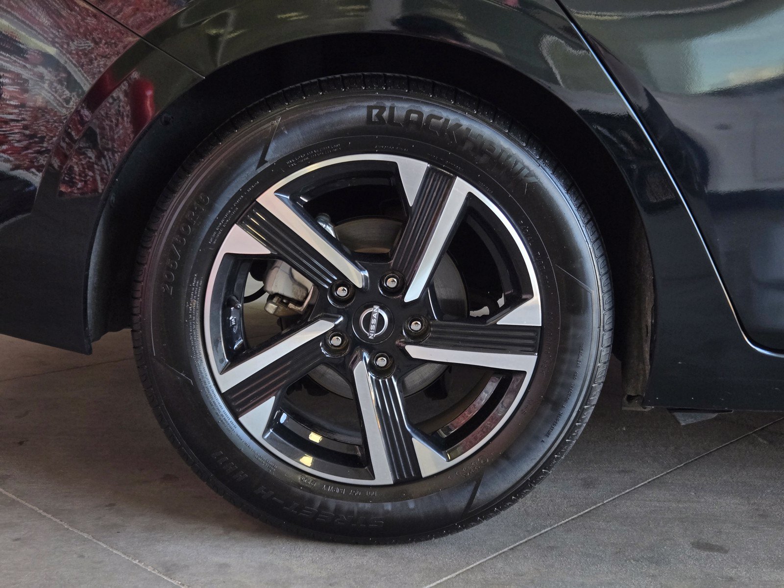 Used 2024 Nissan Sentra SV FWD image 7