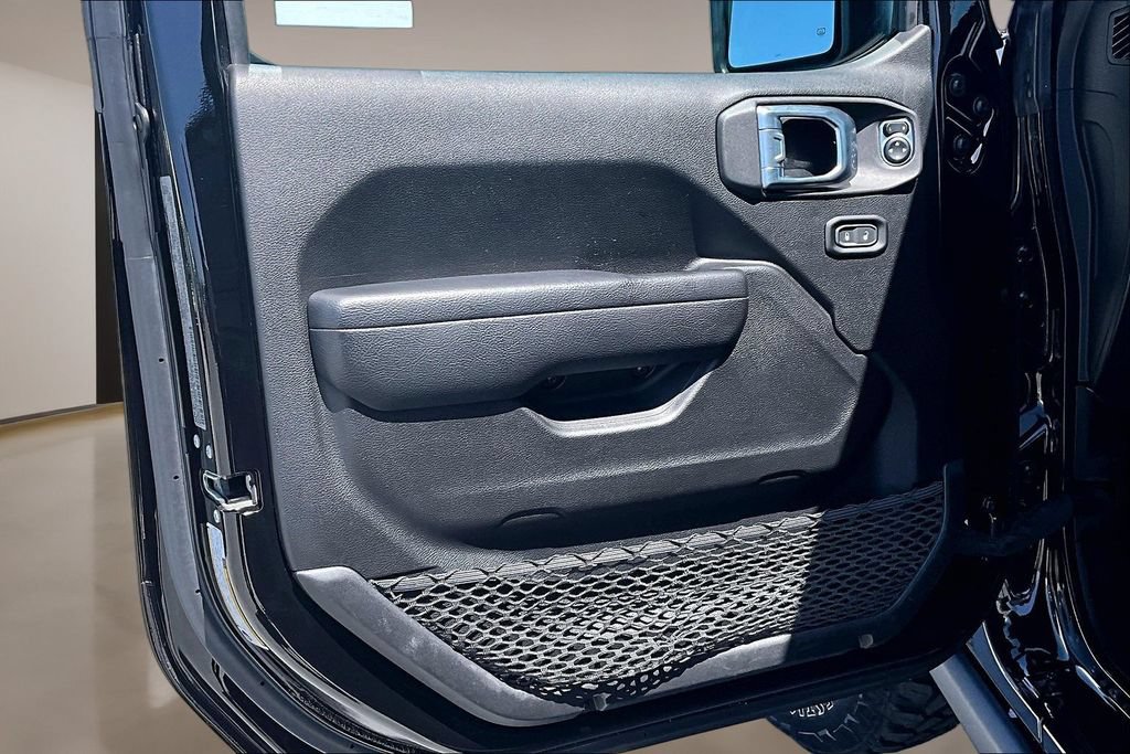 Used 2023 Jeep Wrangler Sport AWD/4WD image 18