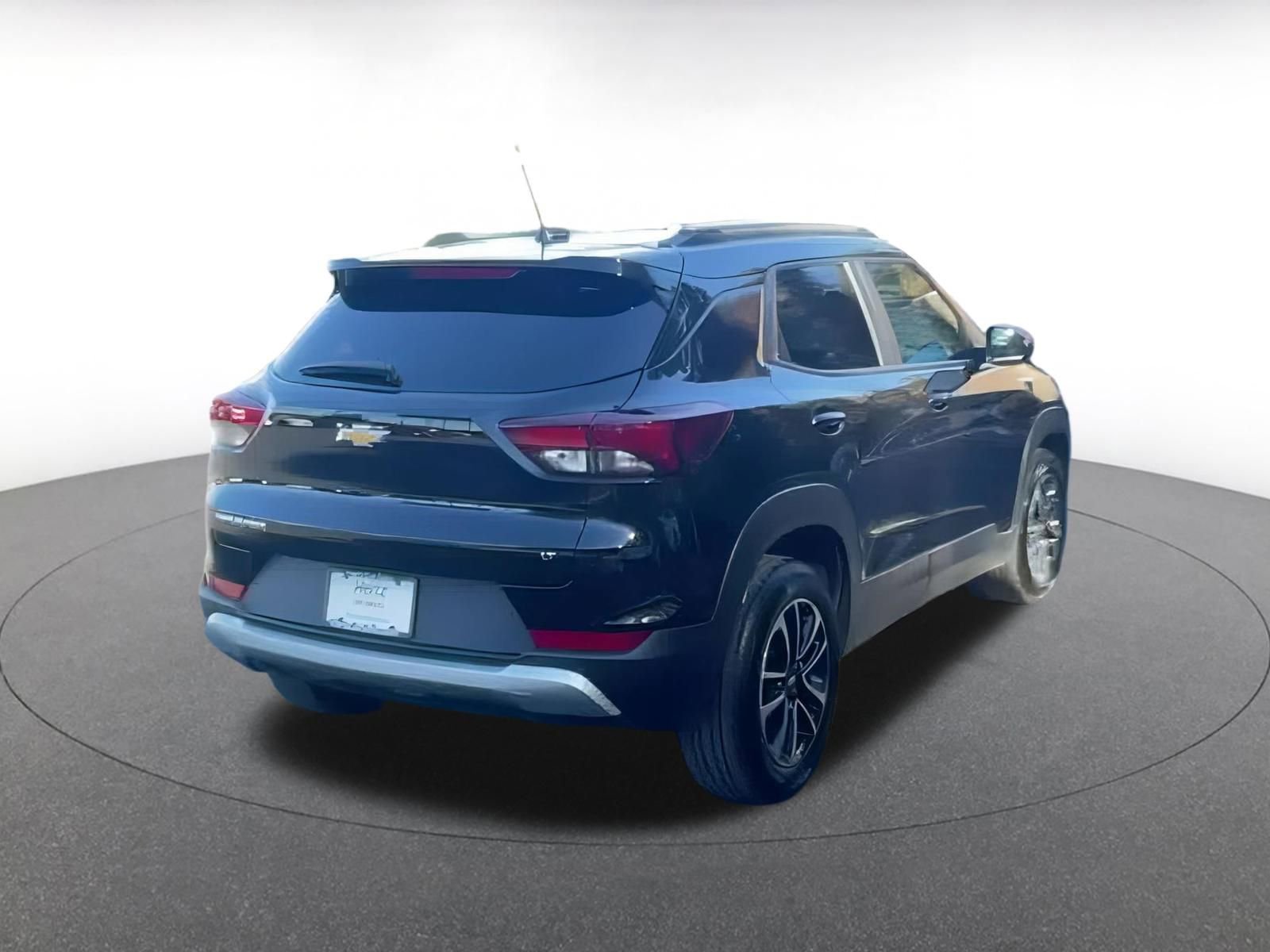 Used 2025 Chevrolet TrailBlazer LT image 9