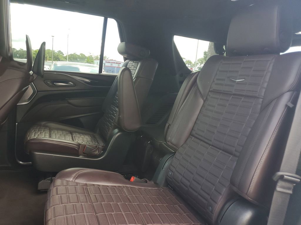 Used 2023 Cadillac Escalade V w/ LPO, ONYX Package AWD/4WD image 13