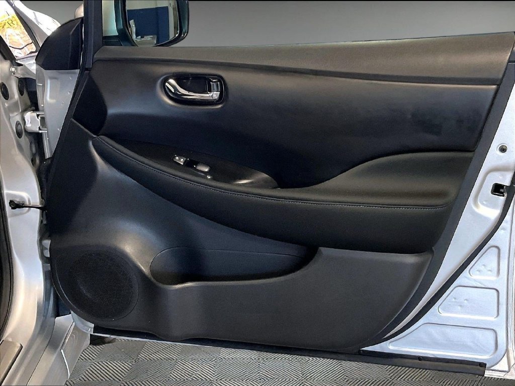 Certified 2025 Nissan Leaf SV Plus FWD image 12