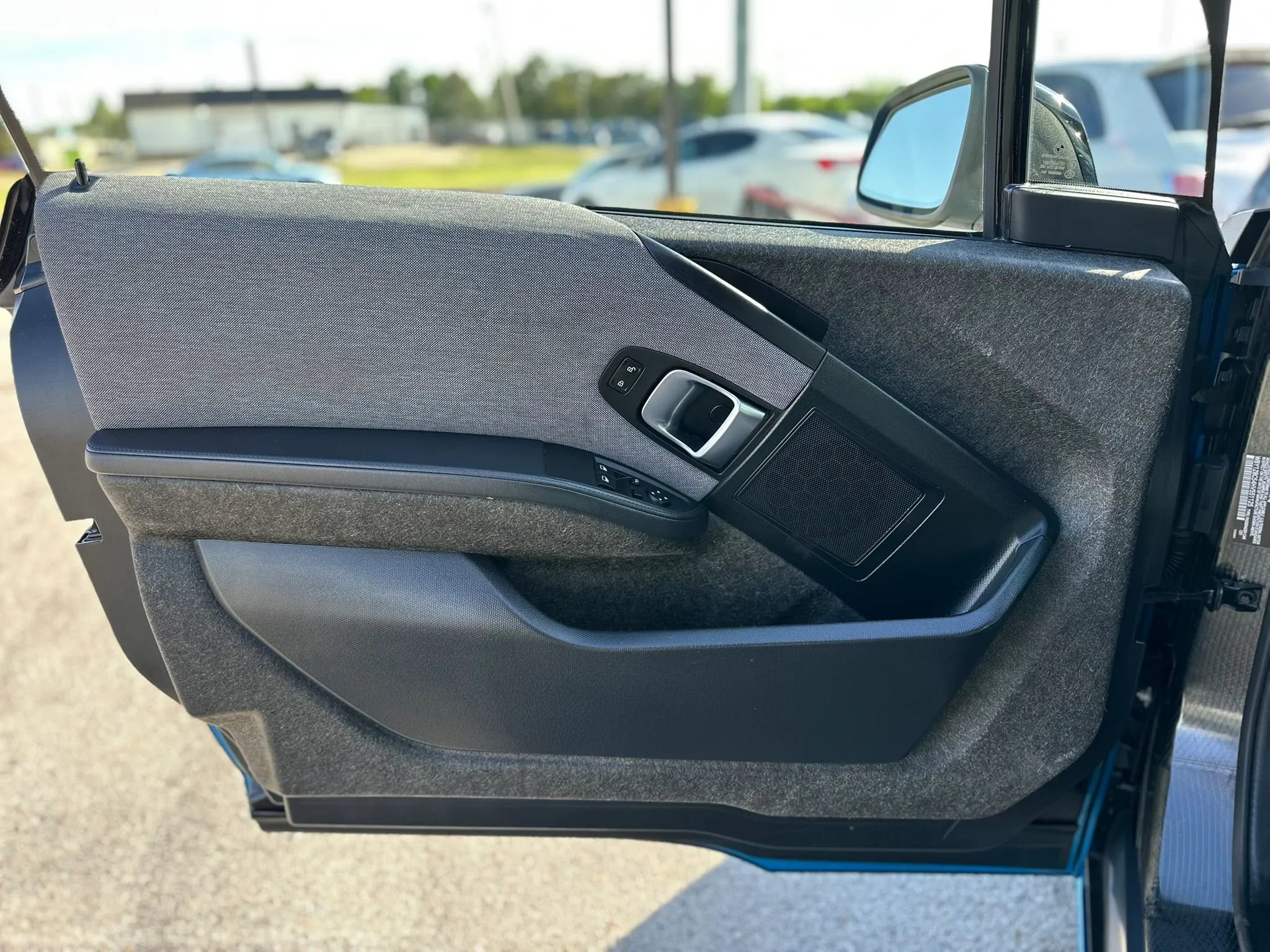 Used 2017 BMW i3 w/ Range Extender RWD image 16