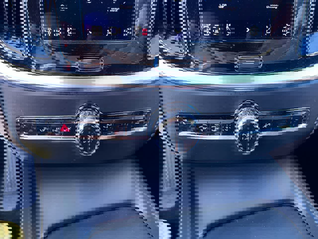 Used 2023 Volvo S60 B5 Core image 19