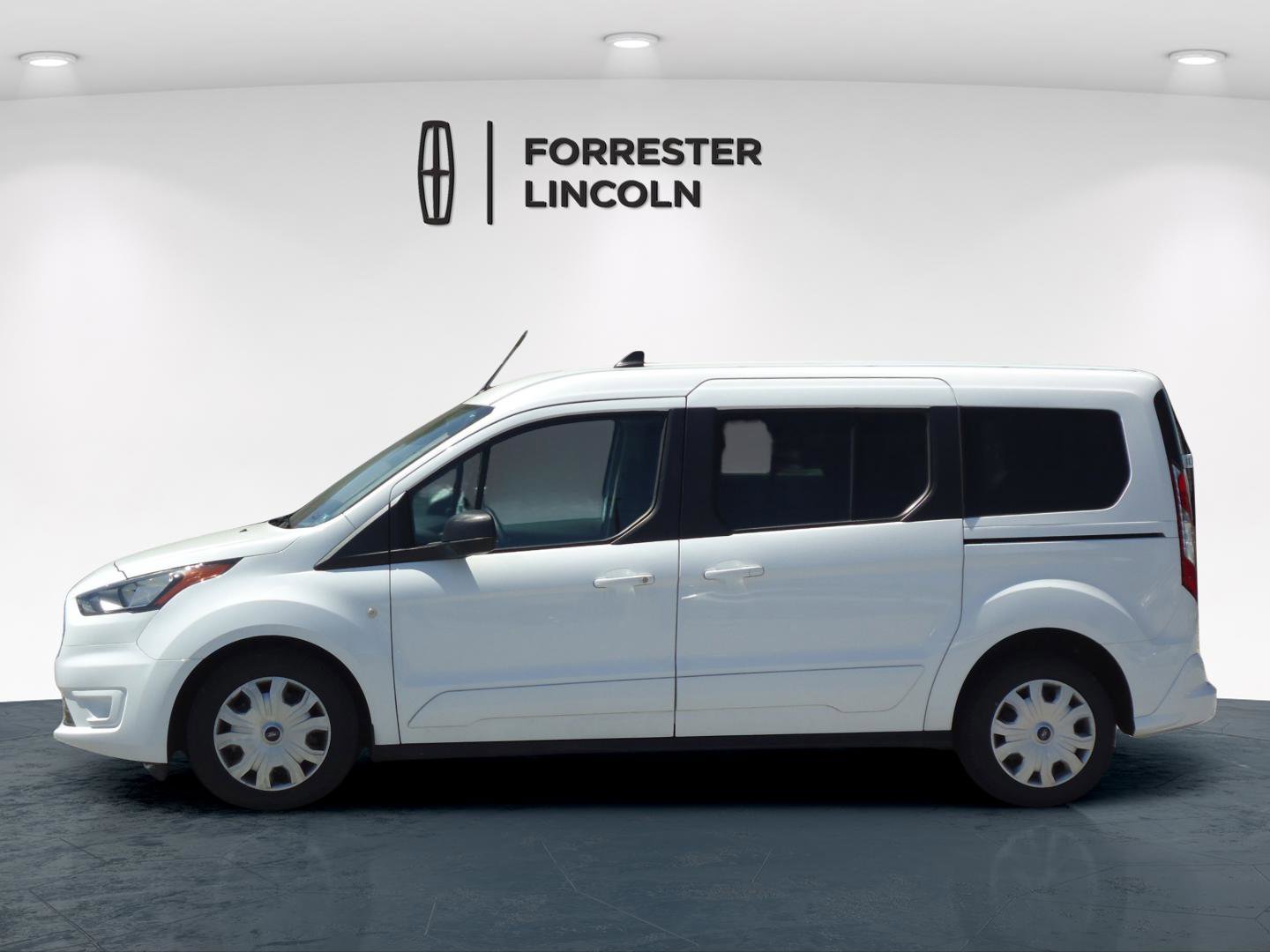 Used 2023 Ford Transit Connect XLT FWD image 6