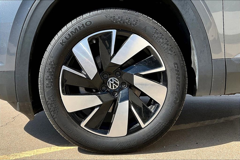 Used 2024 Volkswagen Atlas Cross Sport SE image 11