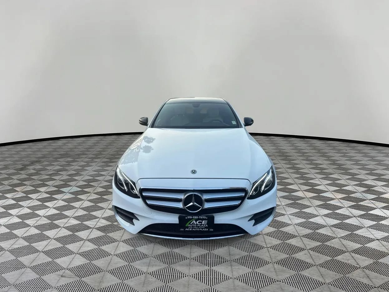 Used 2019 Mercedes-Benz E 300 4MATIC image 3