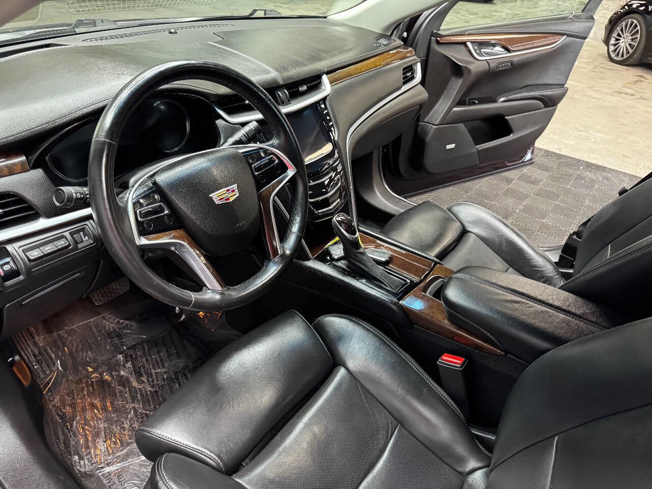 Used 2017 Cadillac XTS Premium Luxury image 30