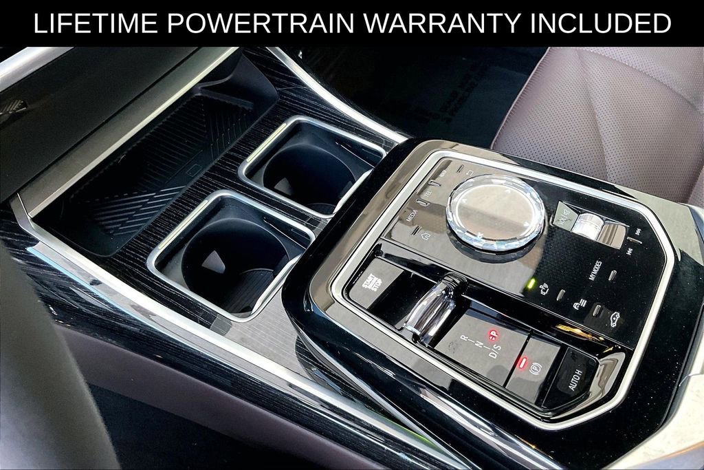 Used 2025 BMW 740i xDrive AWD/4WD image 17